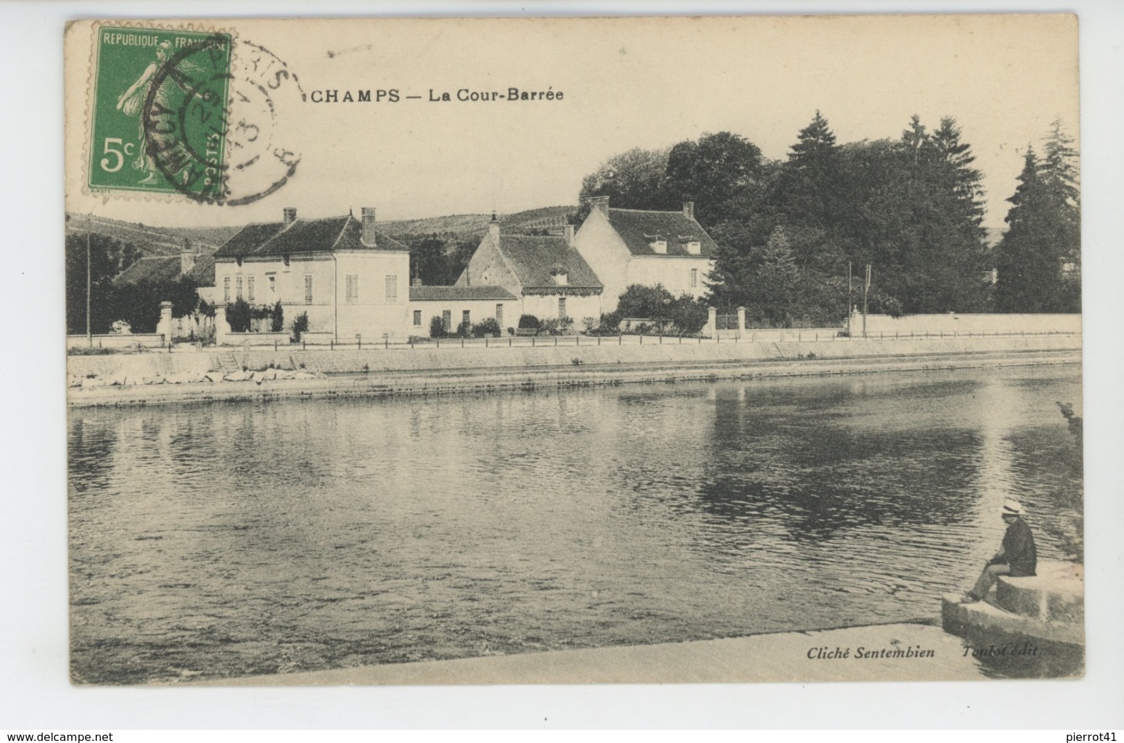 CHAMPS SUR YONNE - La Cour Barrée