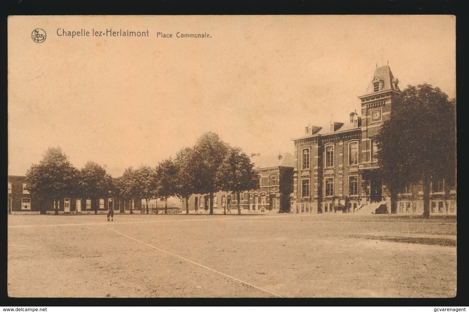 CHAPELLE LEZ HERLAIMONT  PLACE COMMUNALE