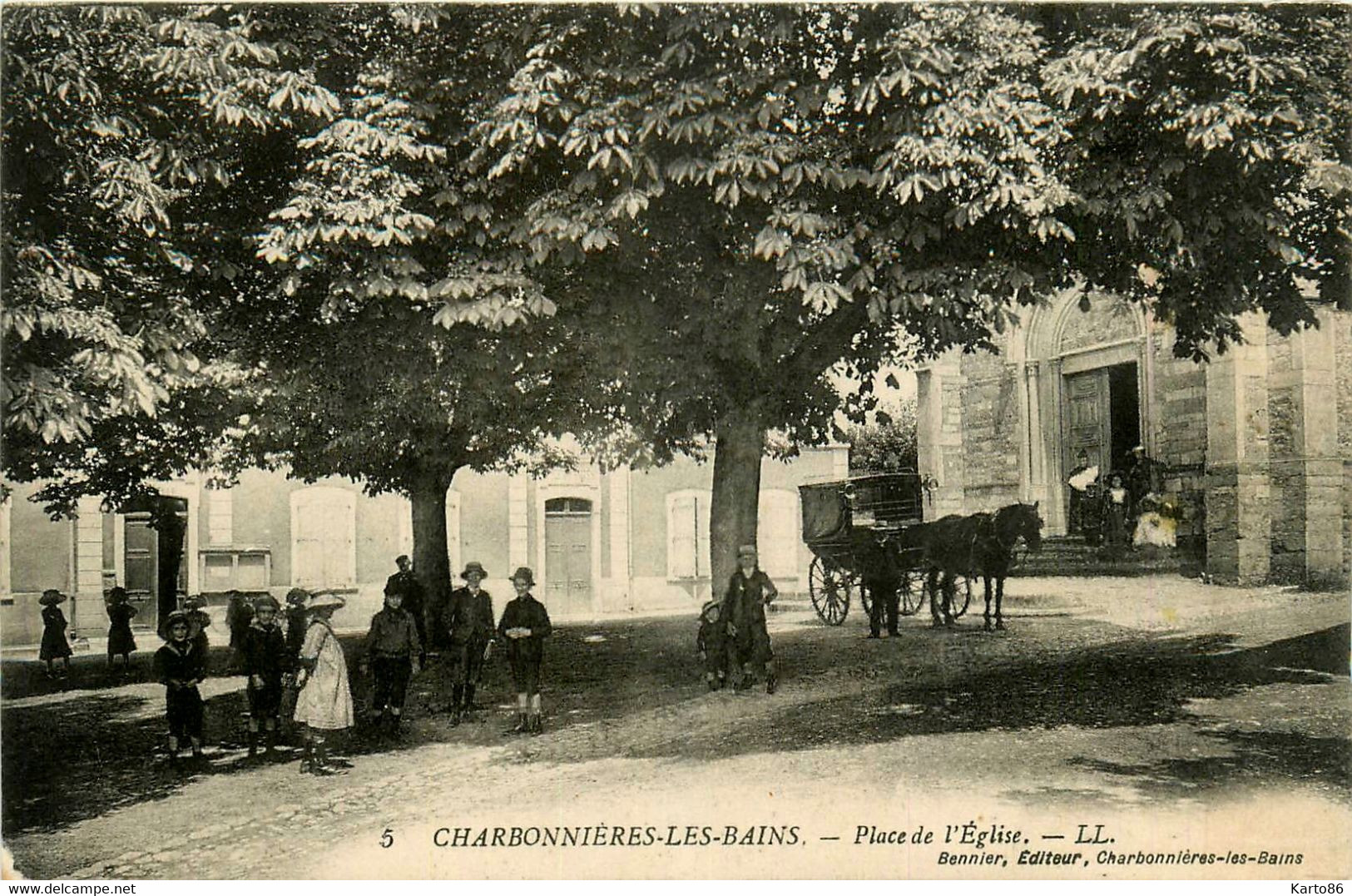 charbonnière les bains * la place de l'église * villageois * attelage