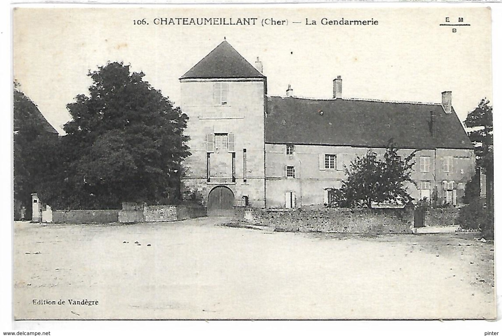 CHATEAUMEILLANT - La Gendarmerie