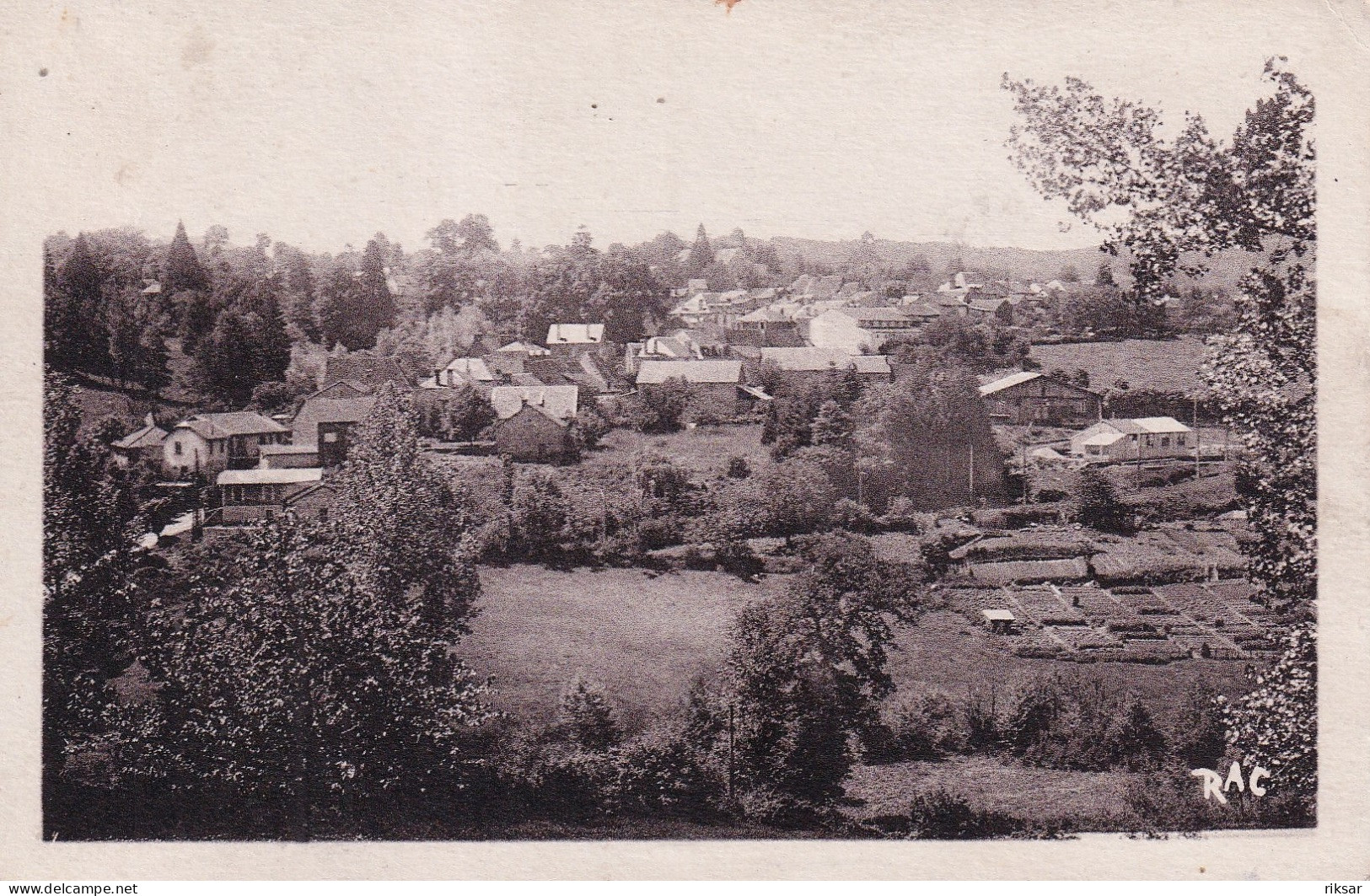 CHATEAUNEUF LA FORET