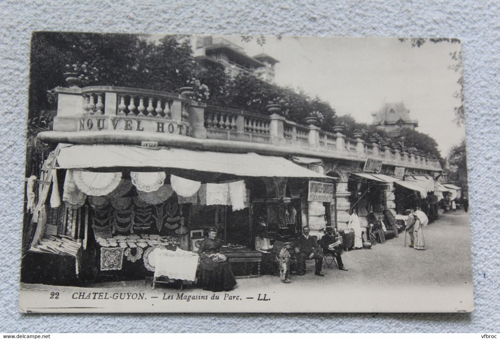 Châtel Guyon, les magasins du parc, puy de Dôme 63