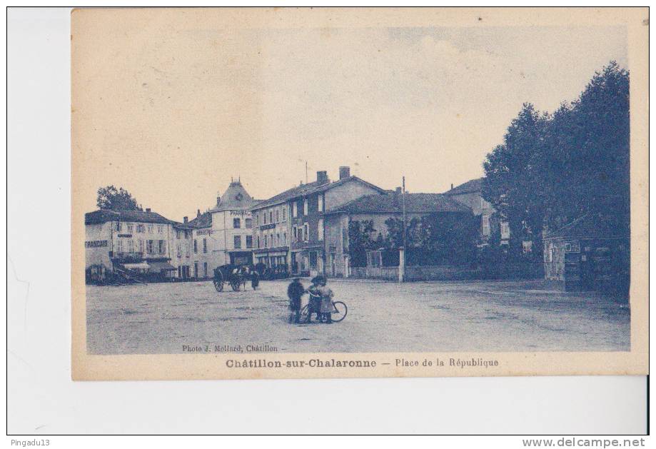 Châtillon sur Chalaronne Place République