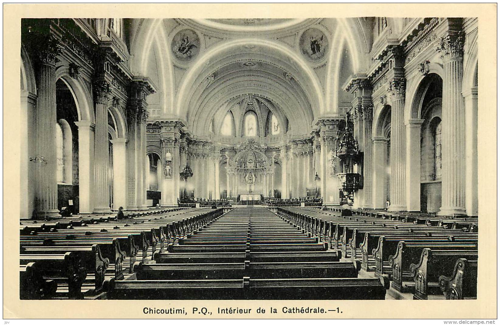 CHICOUTIMI - P.Q. - INTERIEUR DE LA CATHEDRALE