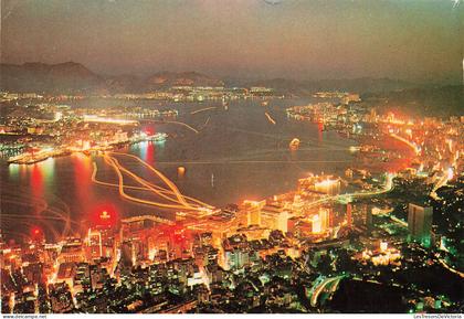 CHINE HONG KONG - Hong Kong by Night Glimmers like Stars - Carte Postale