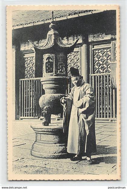 China - Buddhist priest inside the Sou Tcheou pagoda - Publ. The Jesuit missionaries of Lyon (France) 2