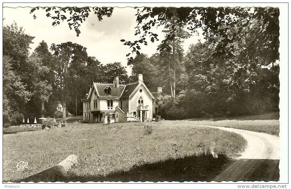 CLECY  - Le Château de Surosnes