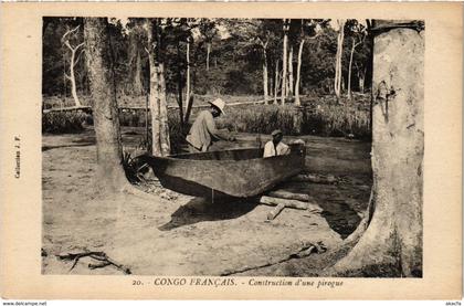 CPA AK CONGO Francais- Construction d'une pirouge (86653)