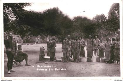 CPA Carte Postale  Congo  Brazzaville   Brazzaville Femmes à la Fontaine  VM87420ok