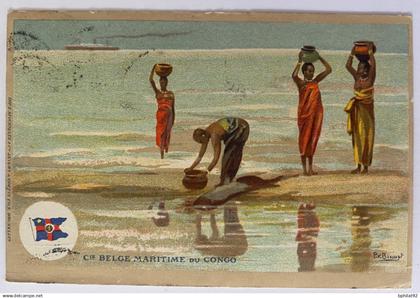 !!! CONGO BELGE, CPA  ILLUSTRÉE DE LA COMPAGNIE MARITIME BELGE DU CONGO: PORTEURS D'EAU, TIMBRE ARRACHÉ