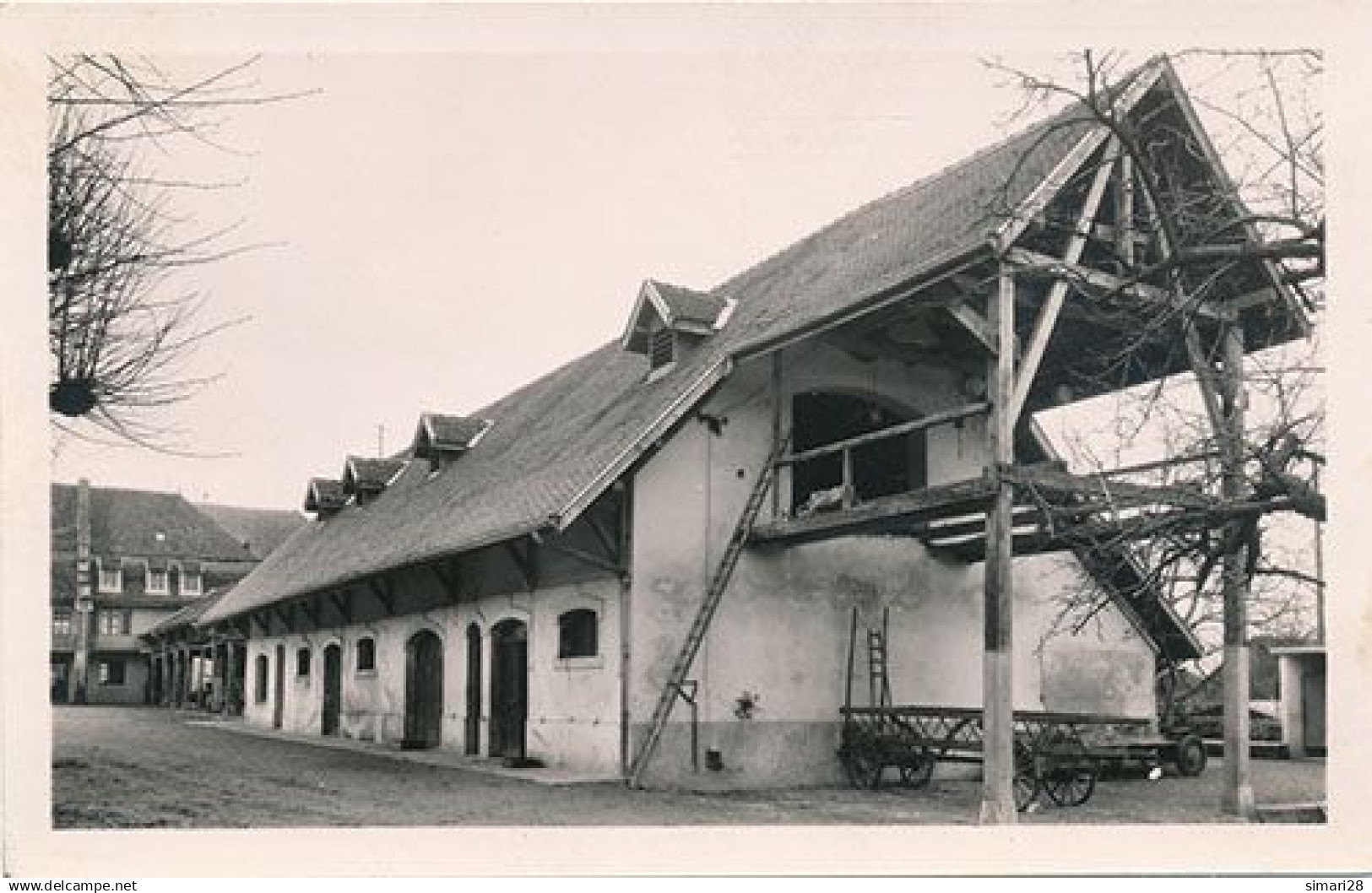 CONTAMINE SUR ARVE - ECOLE D'AGRICULTURE - LA COUR DE FERME