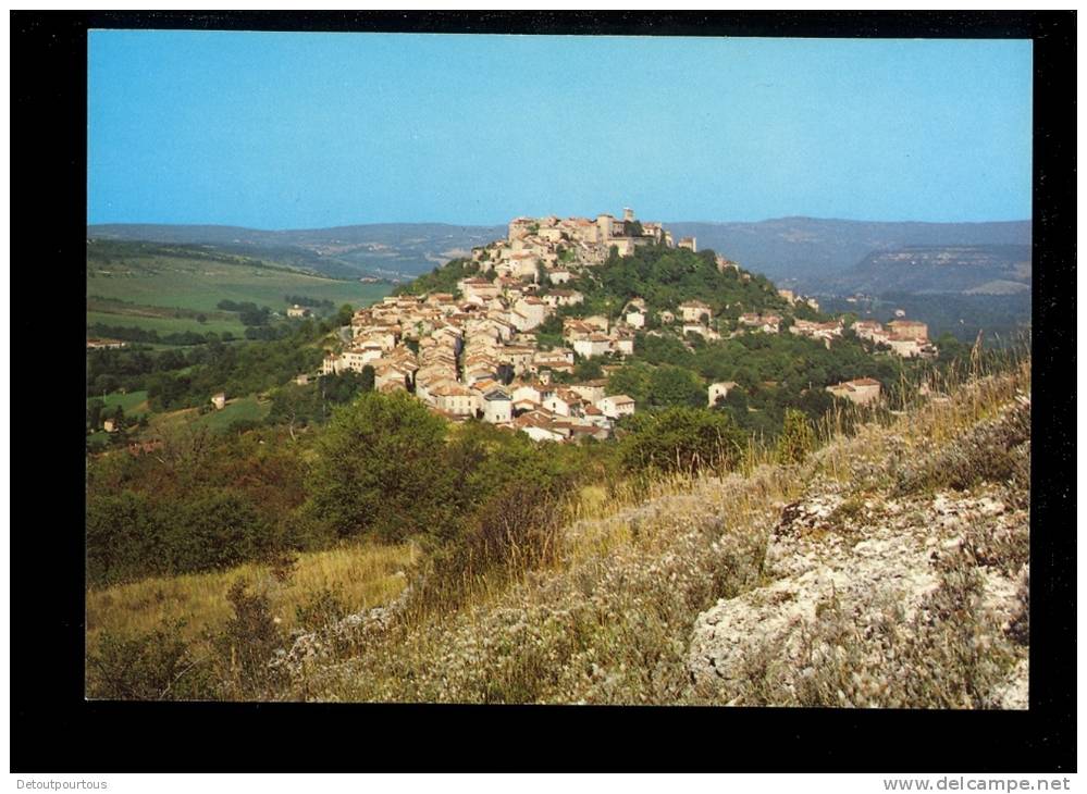 CORDES Tarn 81 : vue générale   Editions Mme Targuebayre libraire à Cordes