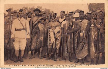 Côte d'Ivoire - GRAND-BASSAM - Les rois de la Côte-d'Ivoire venus pour recevoir le Gouverneur Général de l'A.O.F. Antone