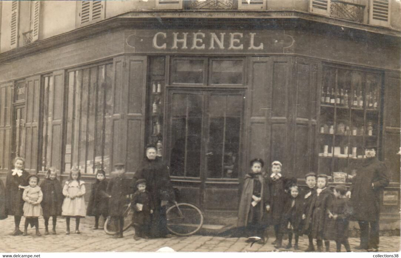 Courbevoie - Magasin Chénel - carte photo