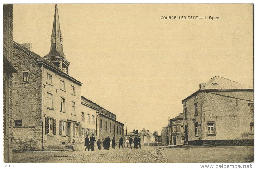 Courcelles-Petit :  L'église  (  ecrit 1925 avec timbre )  carte carnet