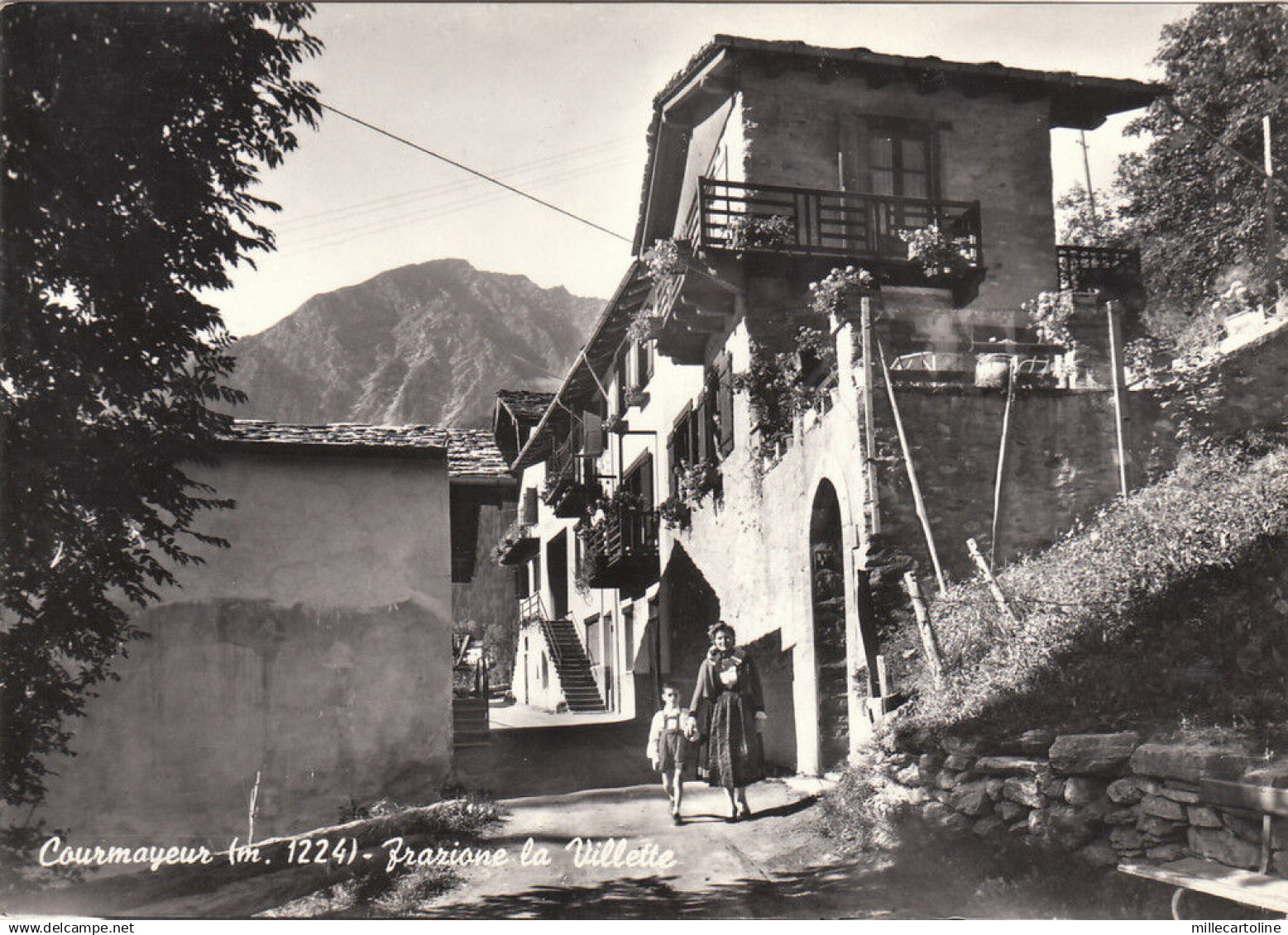 * COURMAYEUR - Frazione la Villette