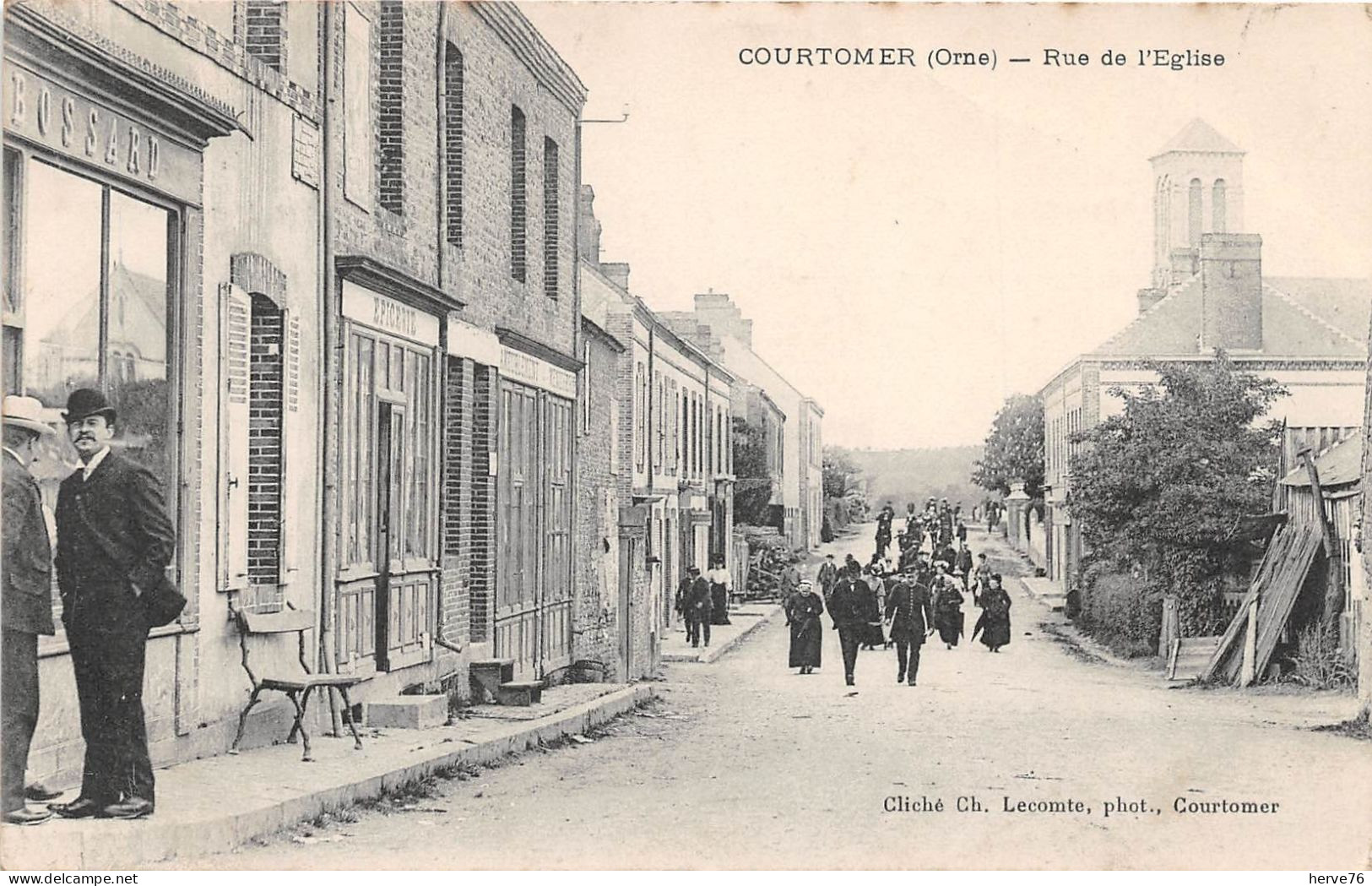 COURTOMER - Rue de l'Eglise