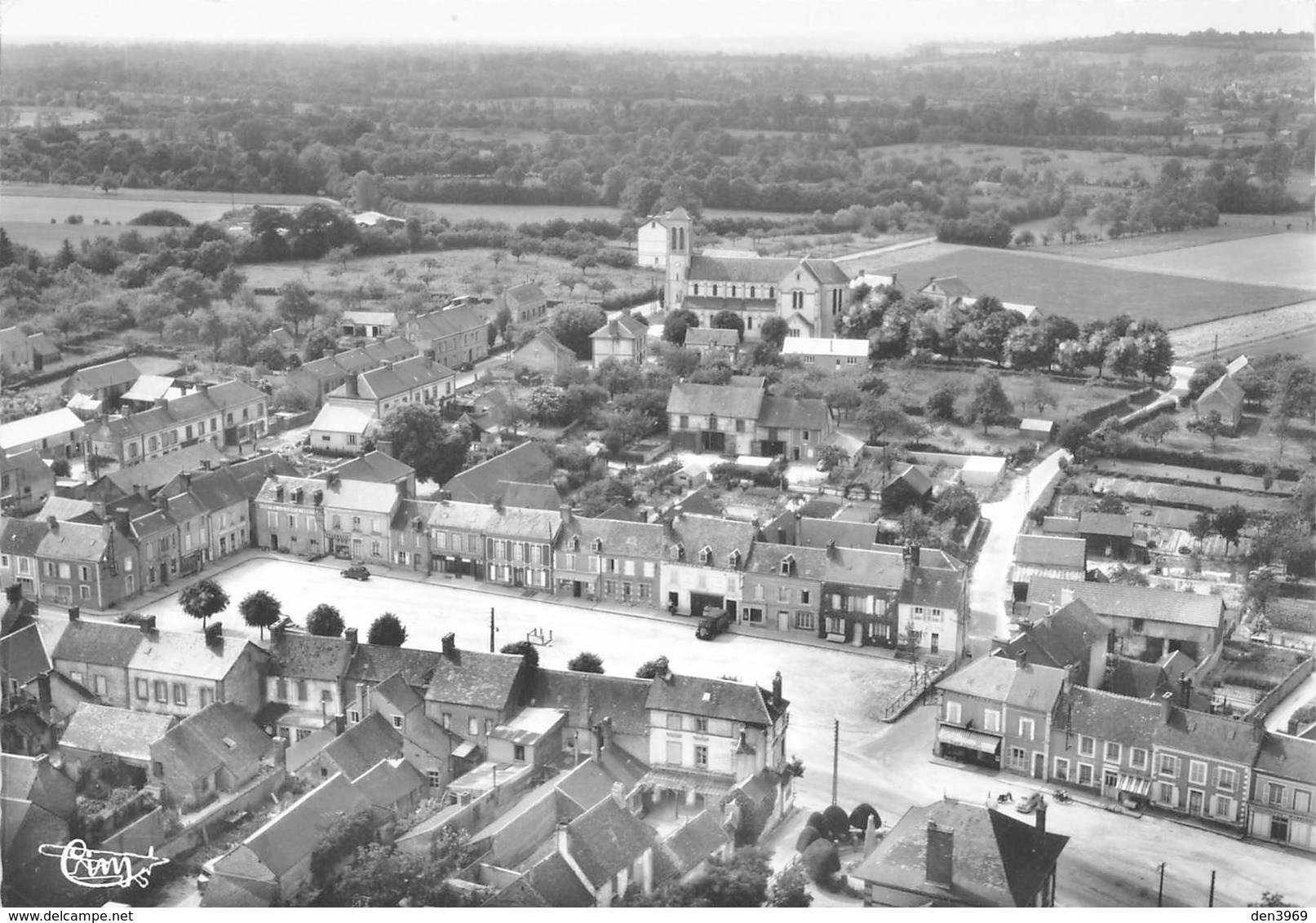 COURTOMER - Vue générale aérienne