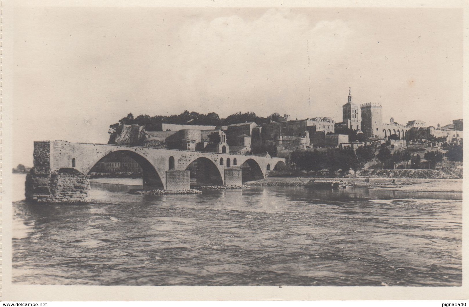 cp , 84 , AVIGNON , Le Pont d'Avignon et le Palais des Papes