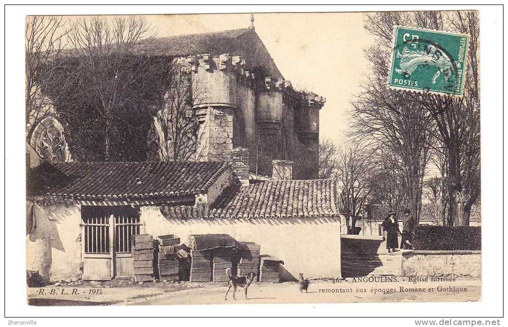 CPA -17 - ANGOULINS - Eglise fortifiée remontant aux époques Romane et Gothique -