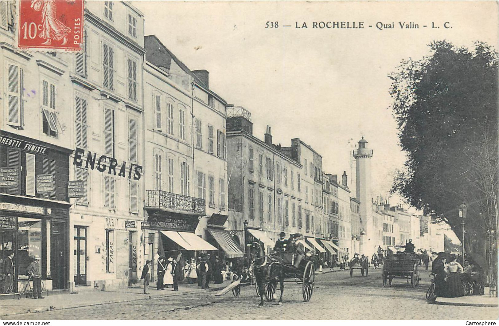 CPA 17 Charente Maritime > La Rochelle Quai Valin - Calèche - Attelage - Engrais - Fumiste Ship Chandler