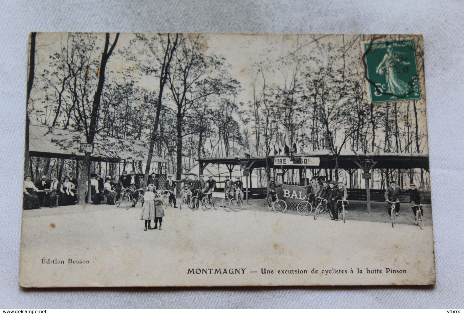 Cpa 1909, Montmagny, une excursion de cyclistes à la butte Pinson, Val d'Oise 95