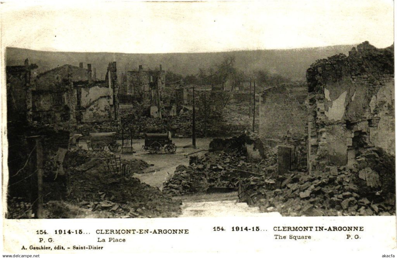 CPA 1914-15.. Clermont-en-Argonne -La Place ;Clermont-in-Argonne ... (178365)