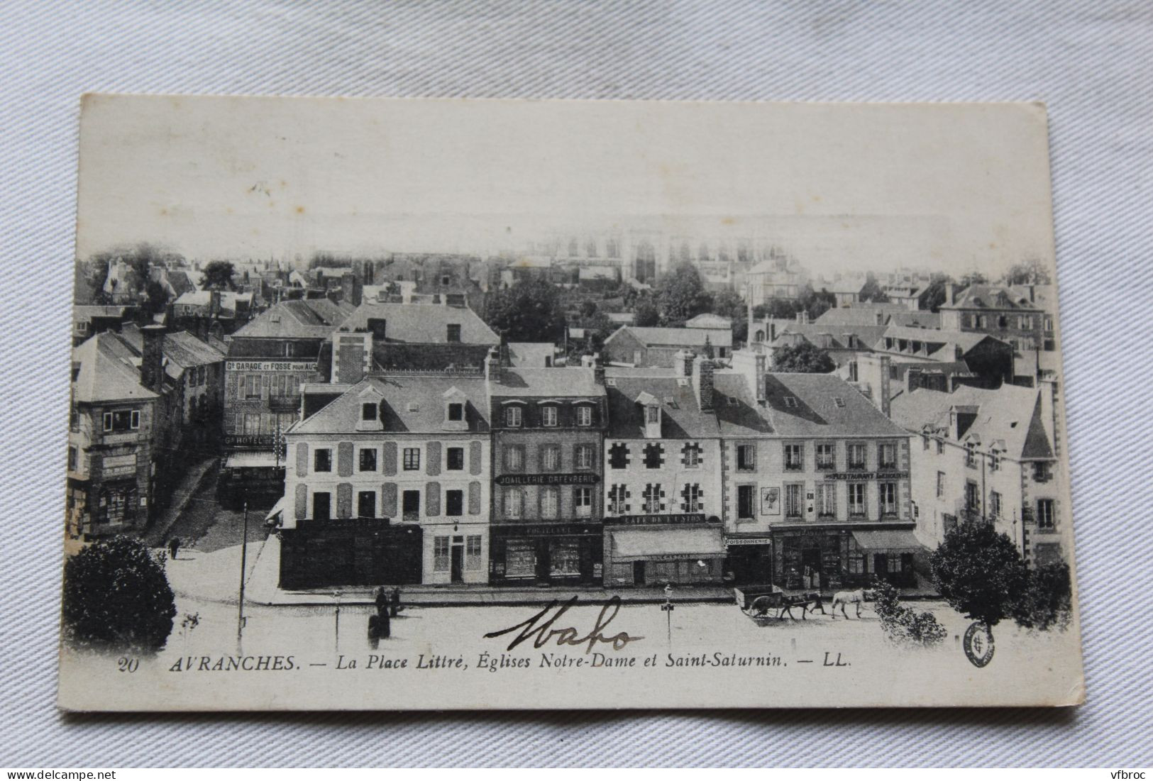 Cpa 1916, Avranches, la place Littré, églises Notre Dame et saint Saturnin, Manche 50