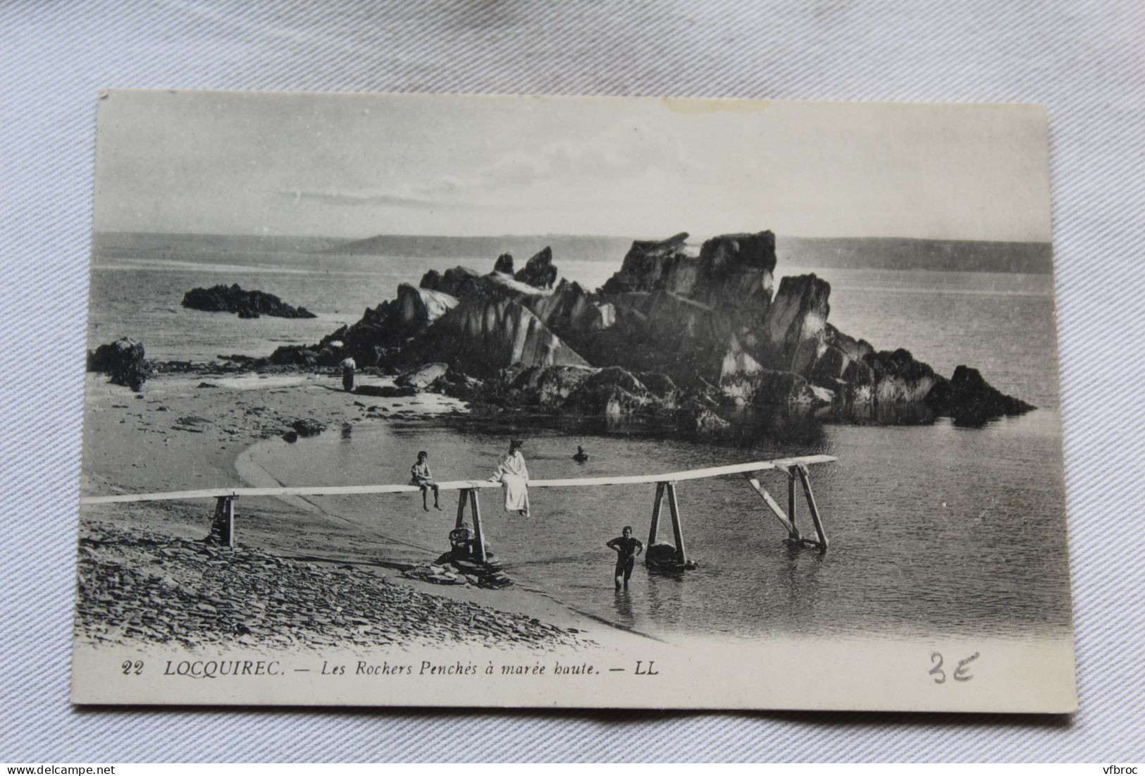 Cpa 1919, Locquirec, les rochers penchés à marée haute, Finistère 29