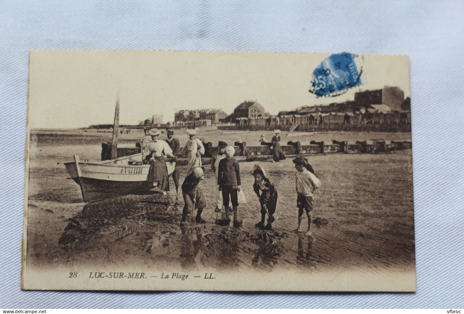 Cpa 1920, luc sur mer, la plage, Calvados 14