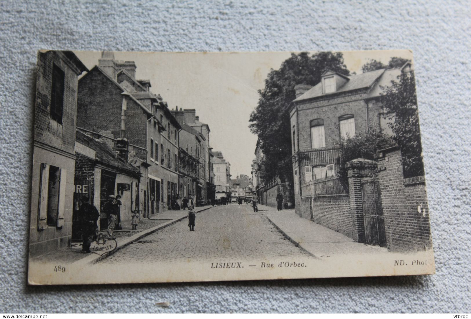 Cpa 1925, Lisieux, rue d'Orbec, Calvados