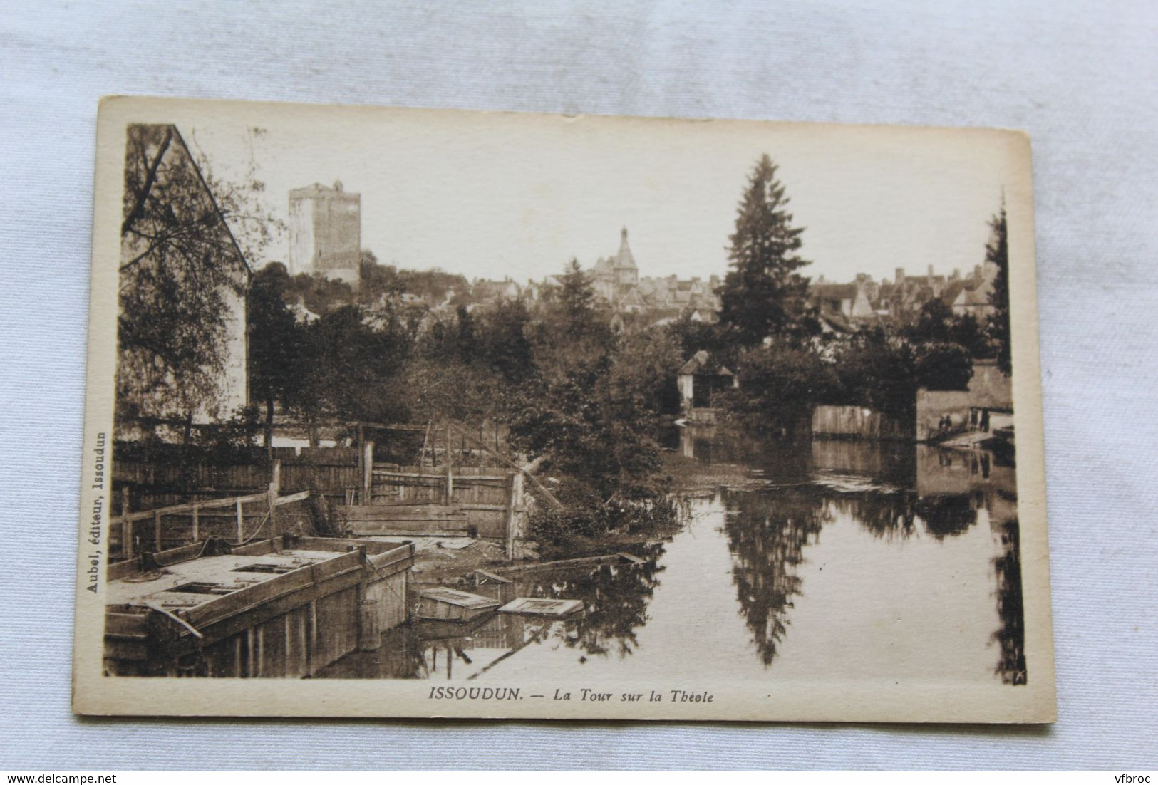 Cpa 1933, Issoudun, la tour sur la Théole, Indre 36