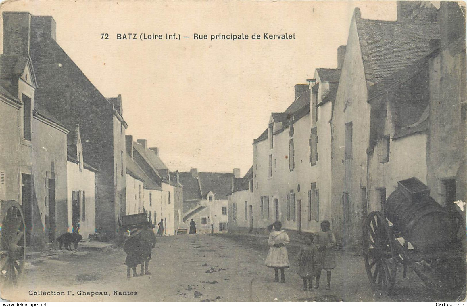 CPA 44 Loire Atlantique > Batz-sur-Mer (Bourg de B.) Rue principale de Kervalet - Etat