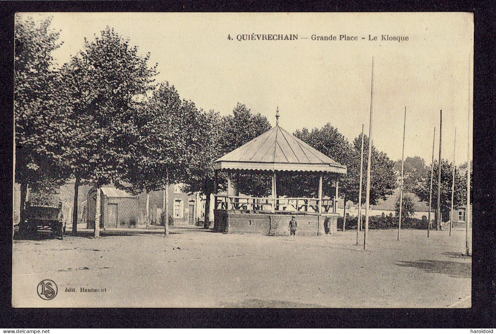 CPA 59 - QUIEVRECHAIN - GRANDE PLACE - LE KIOSQUE