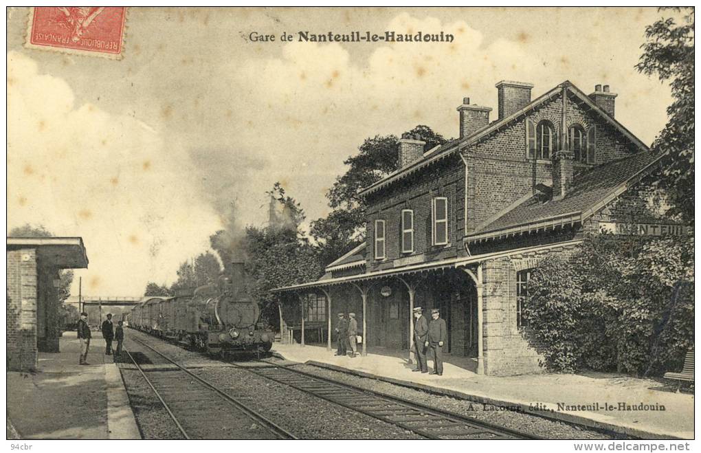 CPA (60)    NANTEUIL LE HAUDOUIN la gare