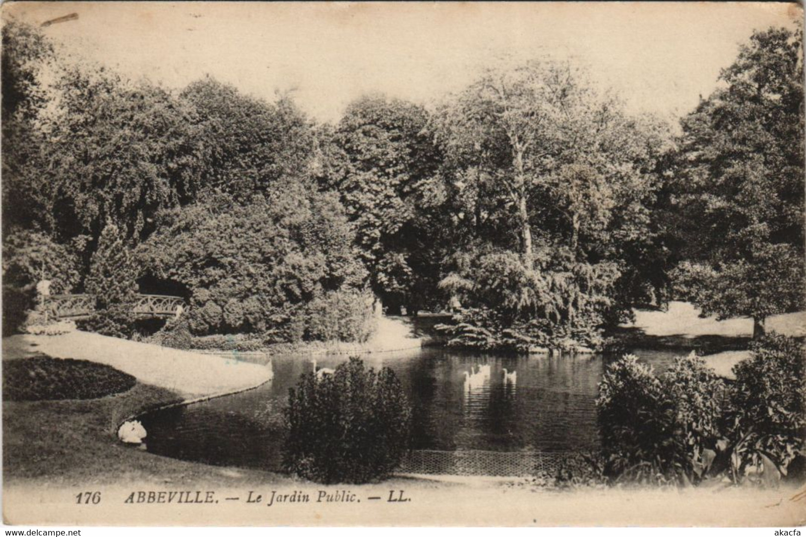 CPA ABBEVILLE Jardin public (808294)