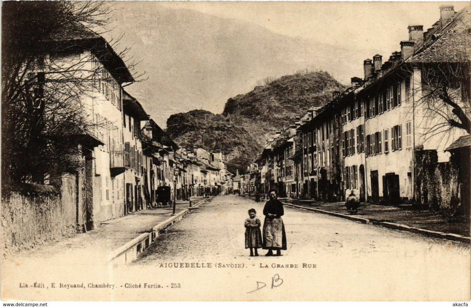 CPA AIGUEBELLE - La Grande Rue (652026)