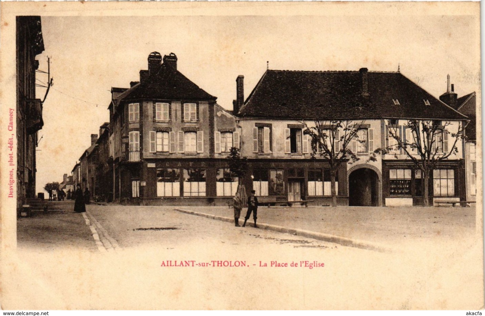 CPA Aillant-sur-Tholon - La Place de l'Eglise FRANCE (961296)