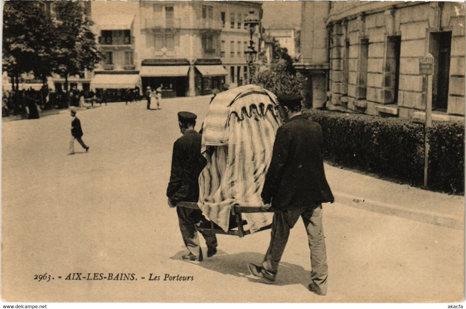 CPA AIX-les-BAINS - Les Porteurs (987893)