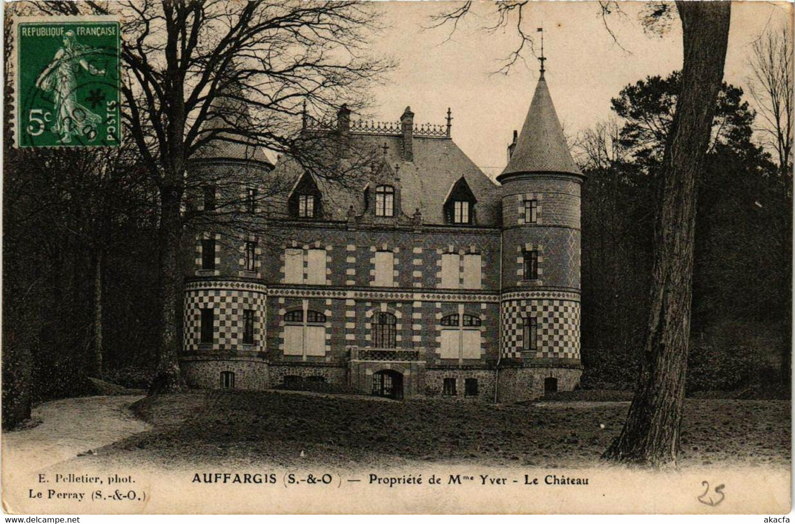 CPA AK AUFFARGIS Propriete de Mme Yver - Le Chateau (617859)