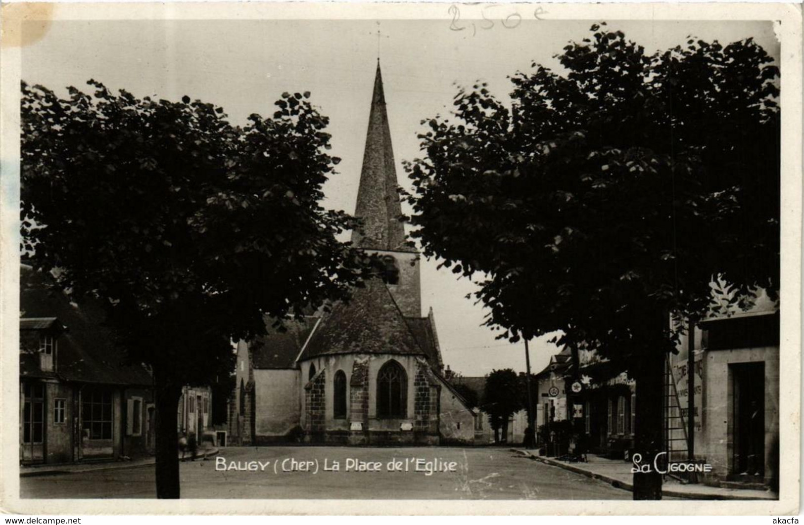 CPA AK BAUGY La Place de Église (613537)