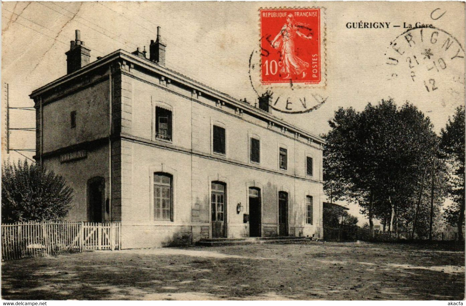 CPA AK GUERIGNY - La Gare (457380)