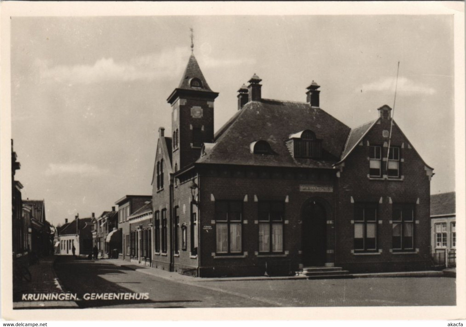 CPA AK Kruiningen Gemeentehuis NETHERLANDS (728871)