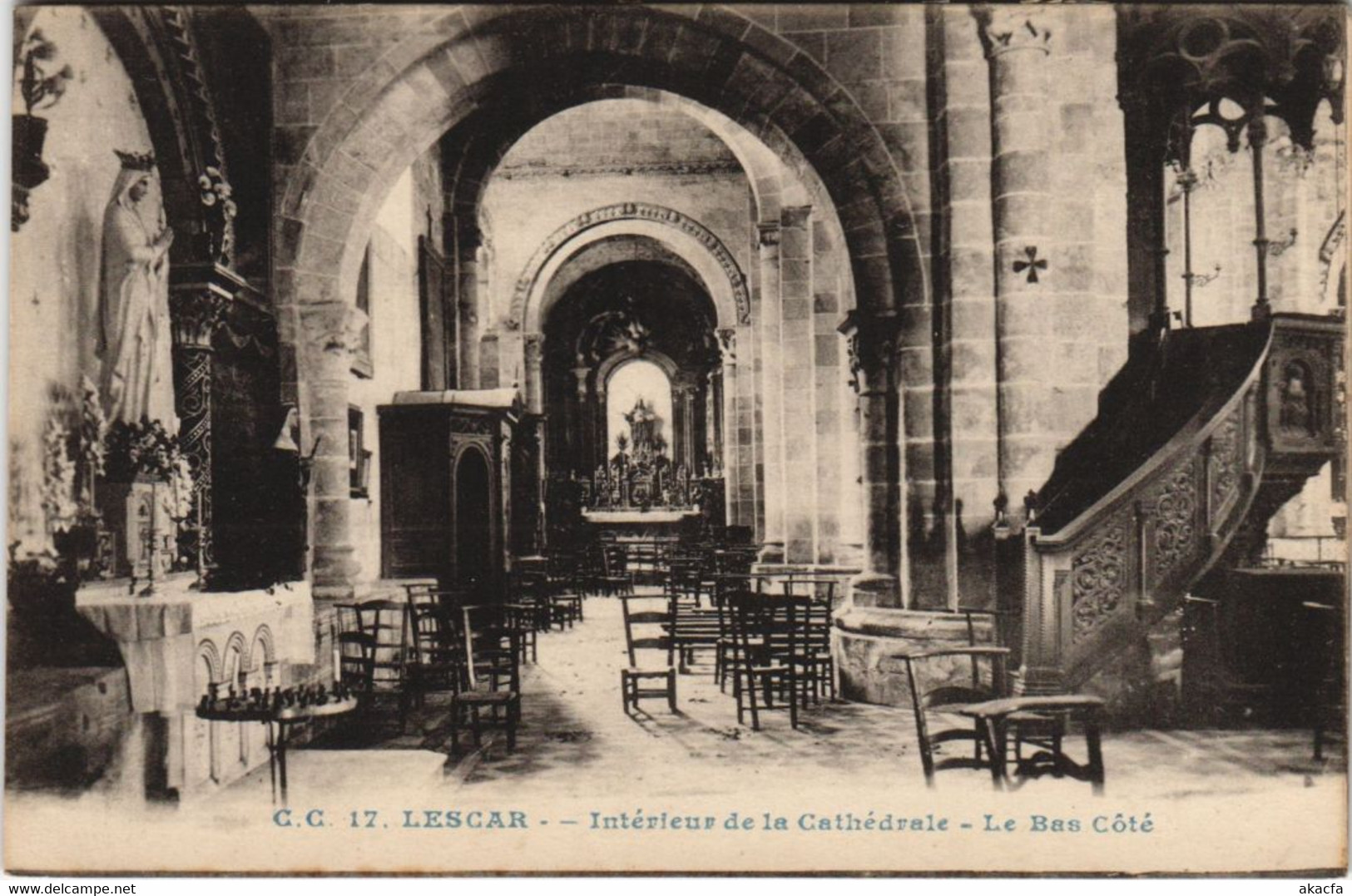 CPA AK Lescar Interieur de la Cathedrale FRANCE (1130288)