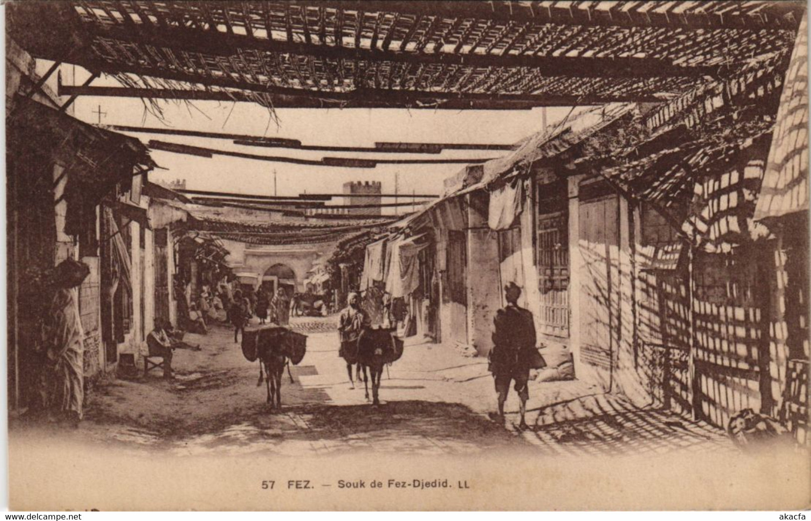 CPA AK MAROC FEZ Souk de FEZ-DJEDID (10260)