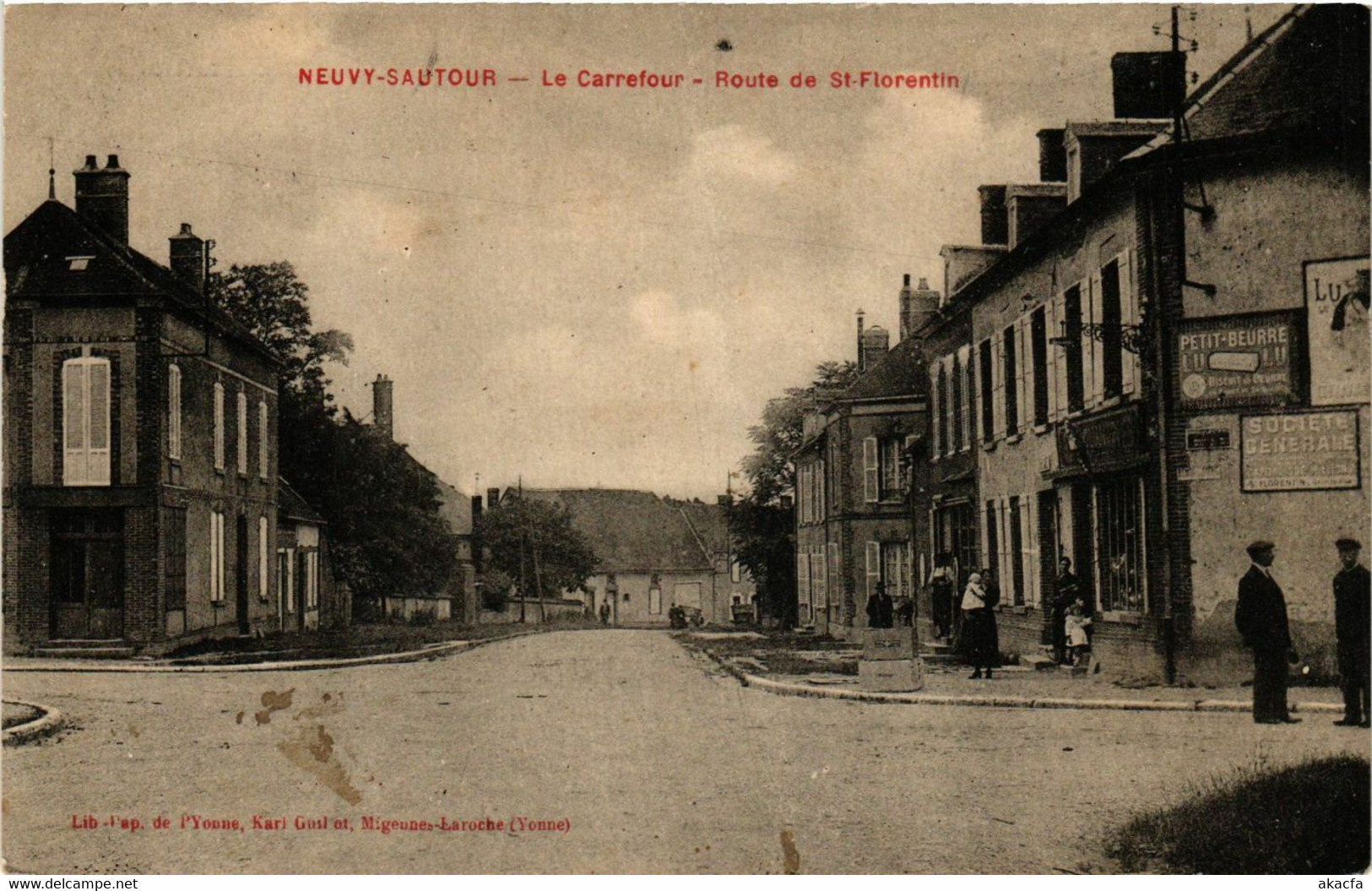 CPA AK NEUVY-SAUTOUR - Le Carrefour - Route de St-FLORENTIN (659043)