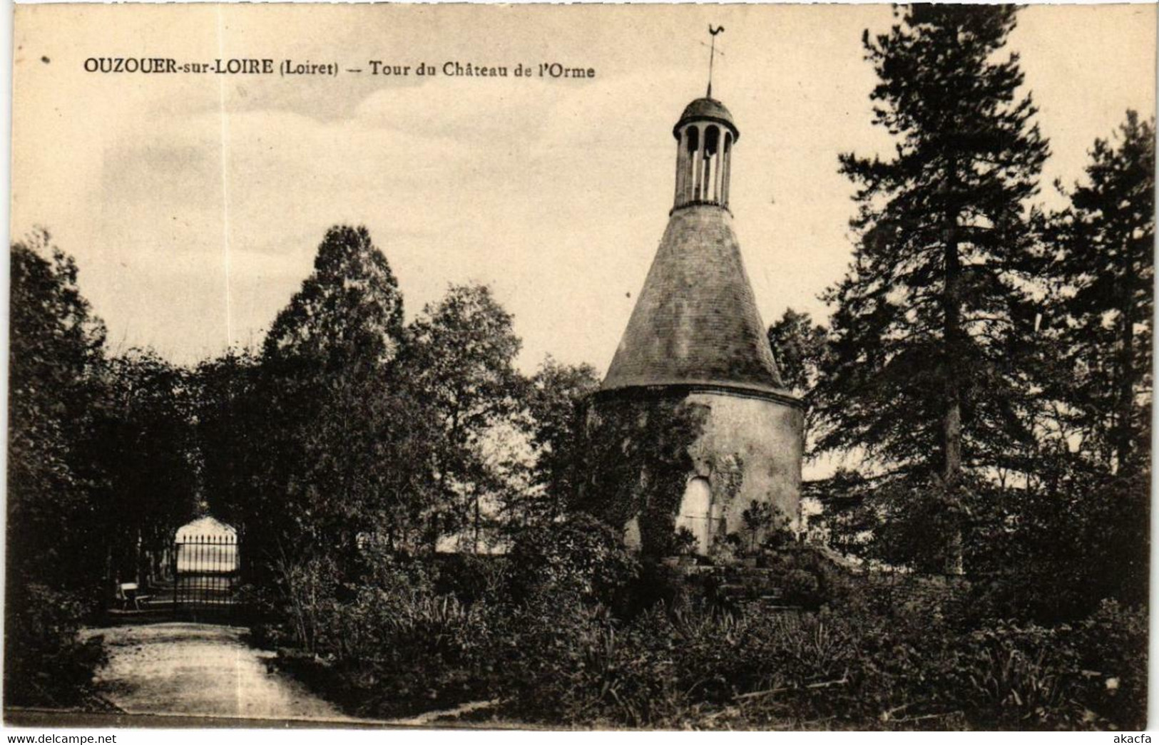 CPA AK OUZOUER-sur-LOIRE Tour du Chateau de l'Orme (607745)