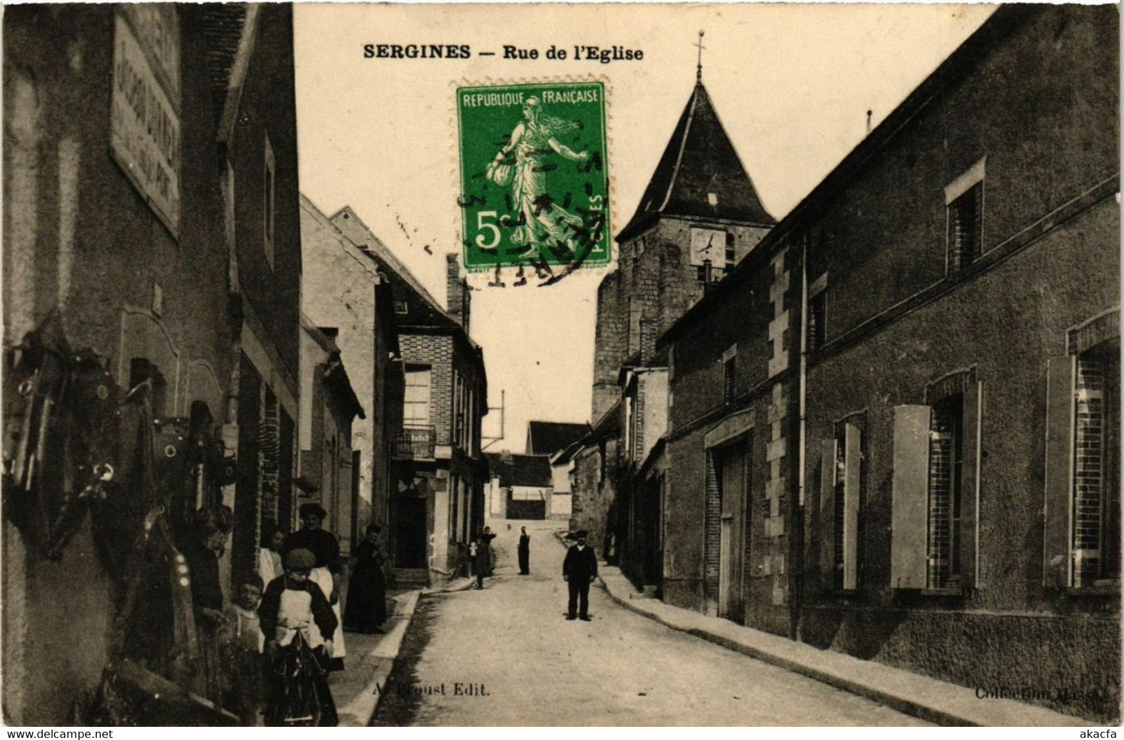 CPA AK SERGINES - Rue de l'Église (357600)