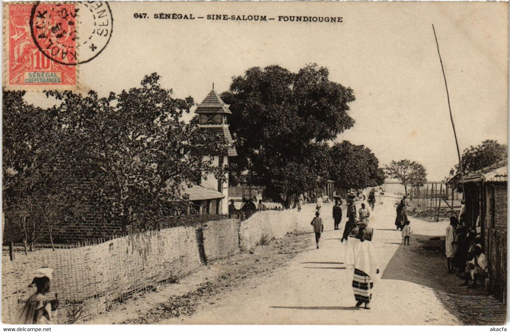 CPA AK Sine-Saloum - Foundiougne - Rue - Street Scene SENEGAL (1061356)