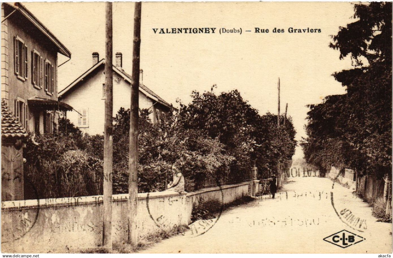 CPA AK VALENTIGNEY - Rue des Graviers (487163)